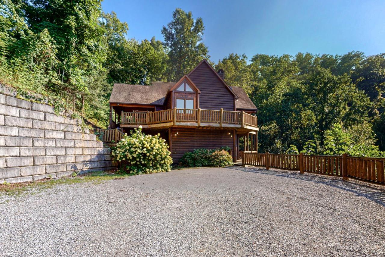 Edge Of The Park Lodge Sevierville Bagian luar foto