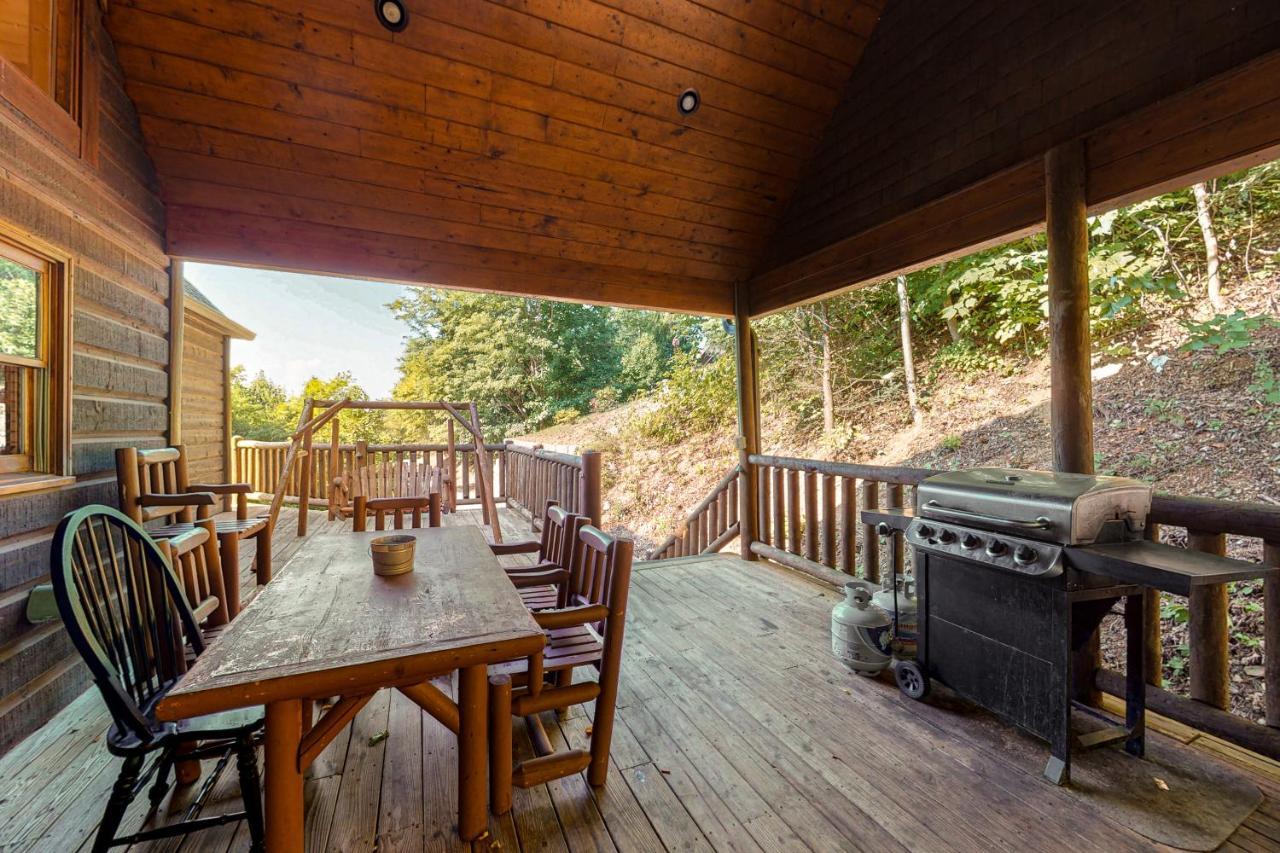 Edge Of The Park Lodge Sevierville Bagian luar foto